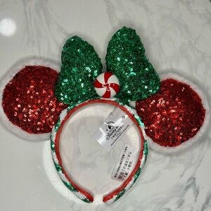 NWT Disneyland Shanghai Christmas Minnie peppermint candy ears